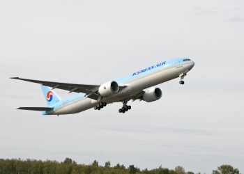 Avrupa’ya giderken Türkiye üzerinden uçacak