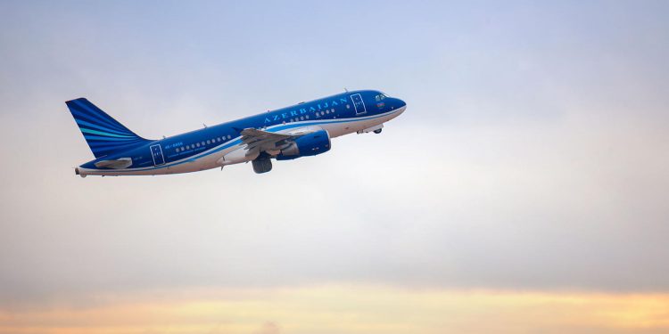 Azeri havayolları Rusya’ya uçuşları durduruyor