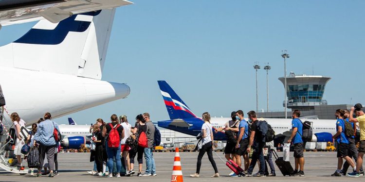 Rusya’dan “dostça olmayan” ülkelere vize önlemi