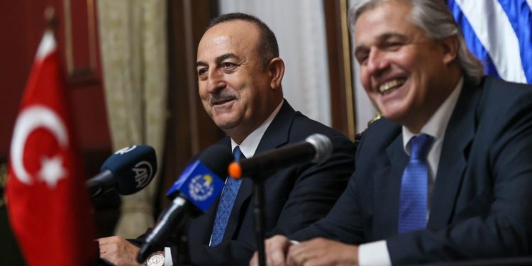 Bakan Çavuşoğlu açıkladı: THY Uruguay’a uçabilir