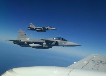 “Nükleer bomba taşıyan Rus uçağı İsveç hava sahasını ihlal etti”