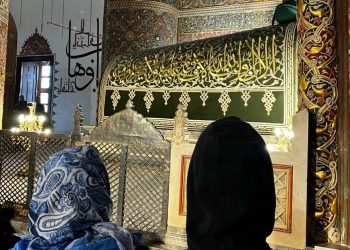 Mevlana çağırıyor