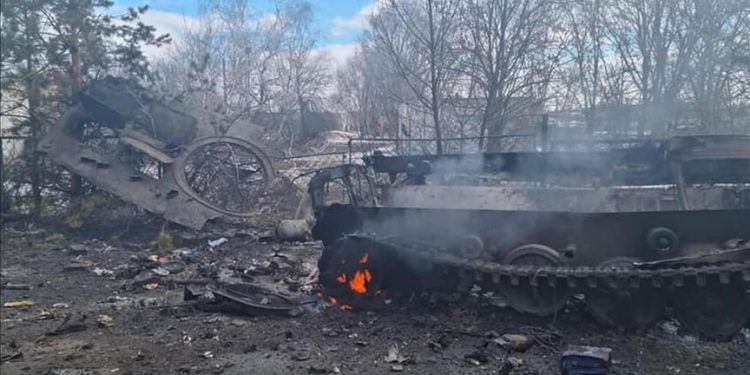 Rusya, Ukrayna’nın Poltava ve Dnipro’daki havaalanlarını vurdu