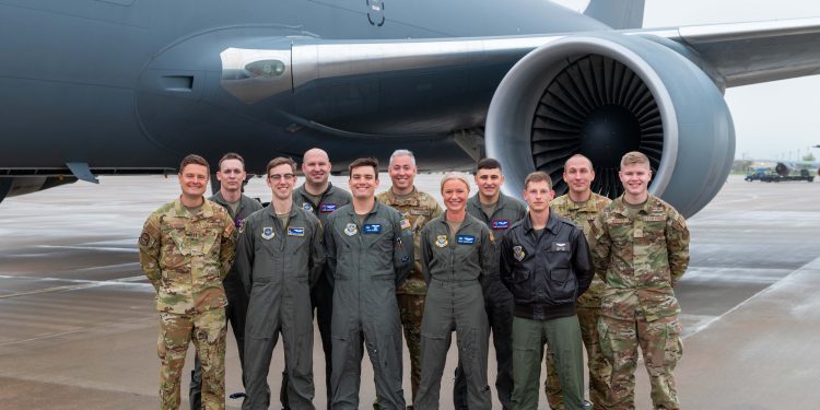 USAF’ten tanker uçağında 24 saatlik rekor uçuş