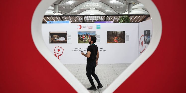 İstanbul Havalimanı’nda ‘İyilikte Buluşmak’ sergisi