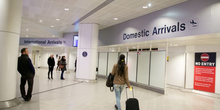 Manchester Havalimanı’nda bekleme süresi azalıyor