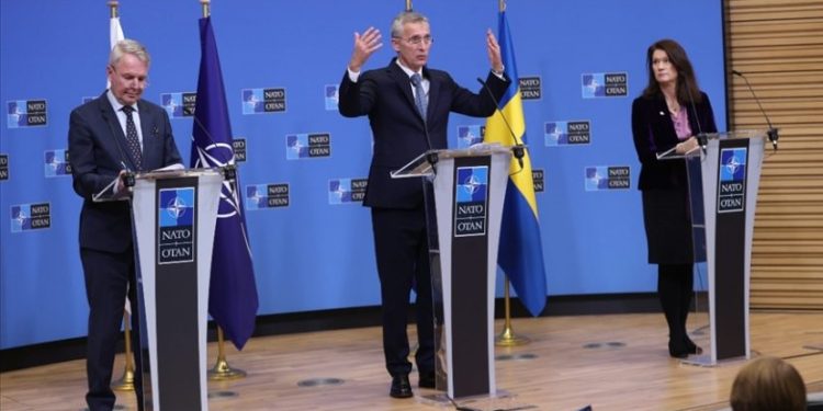 Türkiye’den İsveç ve Finlandiya’nın NATO’ya hızlı üyeliğine engel