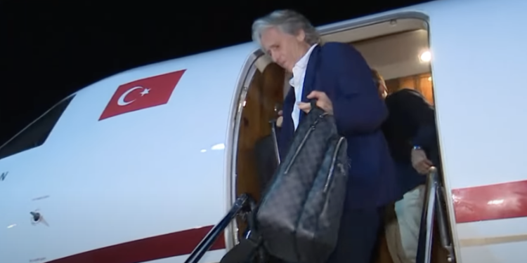 Binlerce Fenerbahçeli’nin takip ettiği uçak kime ait?