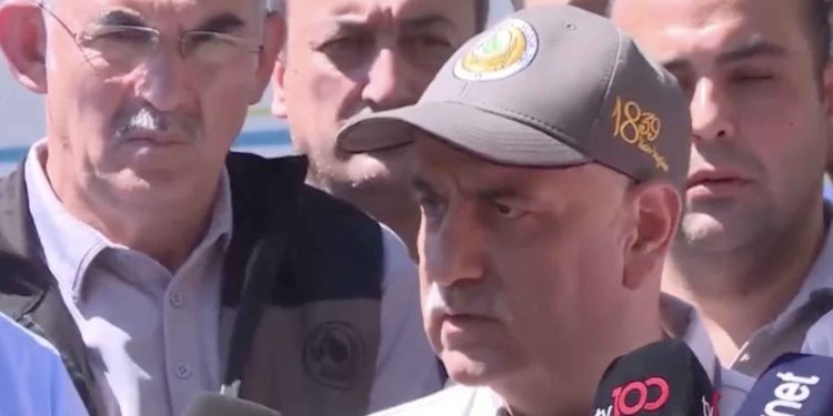 Bakan Kirişci: Yangın kontrol altına alındı