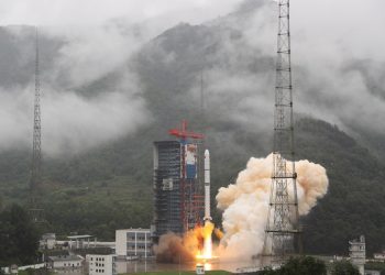 Çin uzaktan algılama özellikli Yaogan-35 uydularını fırlattı