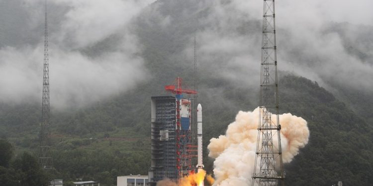 Çin uzaktan algılama özellikli Yaogan-35 uydularını fırlattı