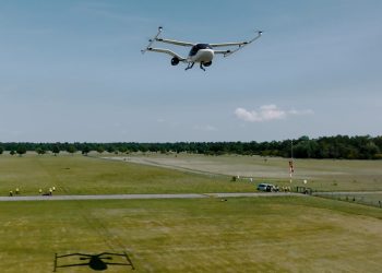 Hava taksi VoloConnect ilk uçuşunu yaptı