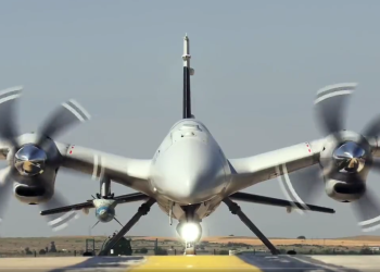 Bayraktar AKINCI’dan yerli mühimmat KGK ile başarılı atış