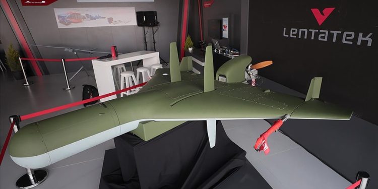 Türkiye’nin yeni kamikaze İHA’sı Kargı ilk kez sergilendi