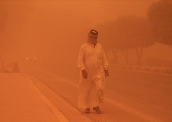 Irak’ta kum fırtınası nedeniyle uçuşlar durduruldu