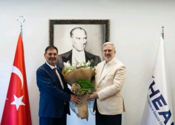 HEAŞ Genel Müdürü Hüseyin Sağlam görevini Mustafa Karakuş’a devretti