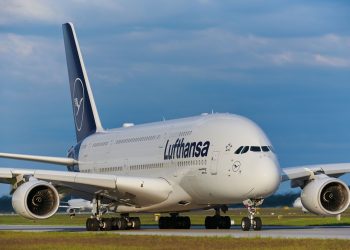 Lufthansa, grev sebebiyle binden fazla uçuşu iptal etti