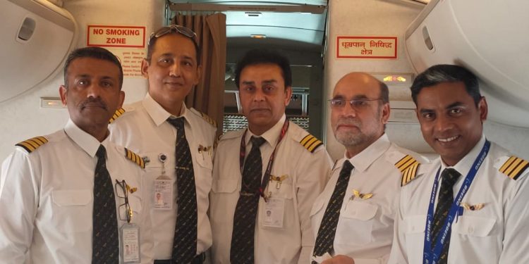 Air India’da pilotlar 65 yaşına kadar uçabilecek