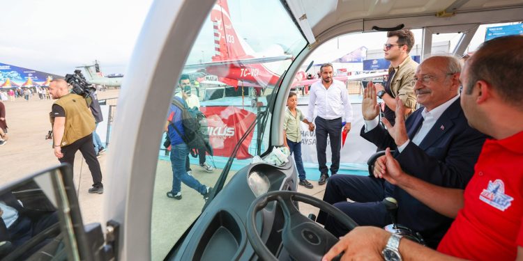 CHP Genel Başkanı Kılıçdaroğlu’ndan TEKNOFEST’e ziyaret