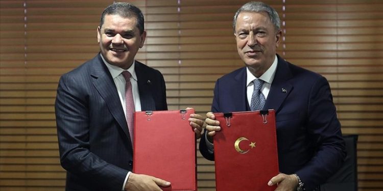 Libya askeri pilotlarına TSK eğitim verecek