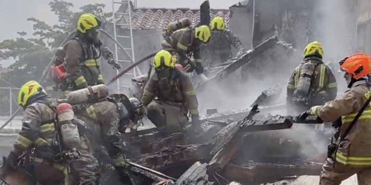 Kolombiya’da yerleşim bölgesine uçak düştü: 8 kişi öldü