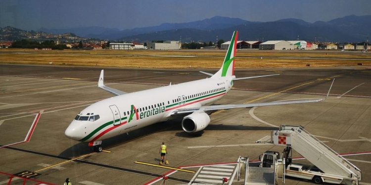 Yeni havayolu şirketi Aeroitalia filosuna 3 adet 737 ekliyor