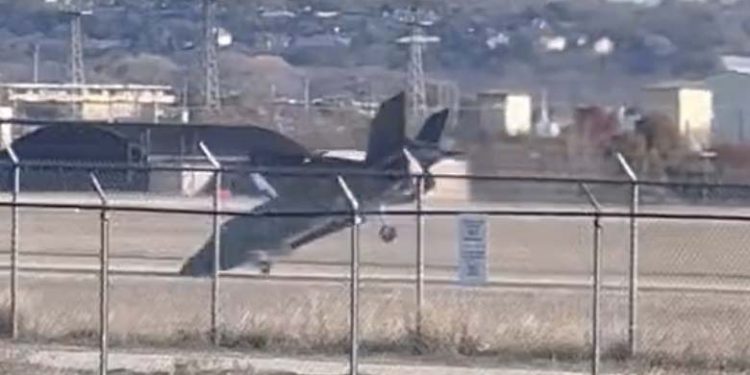 ABD’de F-35B dikey iniş sırasında kırıma uğradı