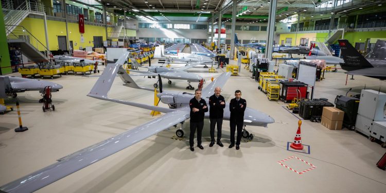 Bakan Soylu’dan Baykar’a ziyaret