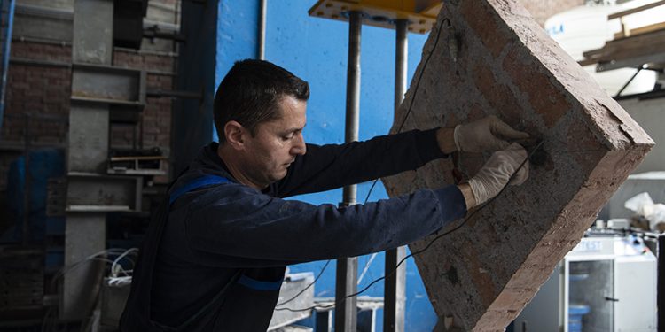 İki bina güçlendirme anısı