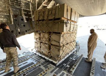 BAE’nin gönderdiği yardım malzemesi 118 uçağa ulaştı