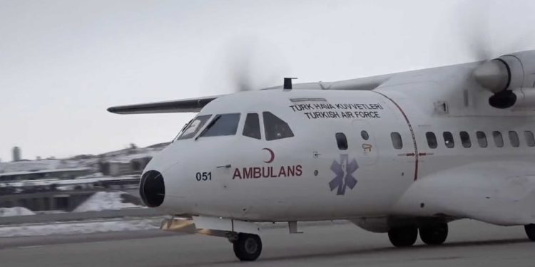 Yaralılar ambulans uçakla Ankara ve İstanbul’a getiriliyor