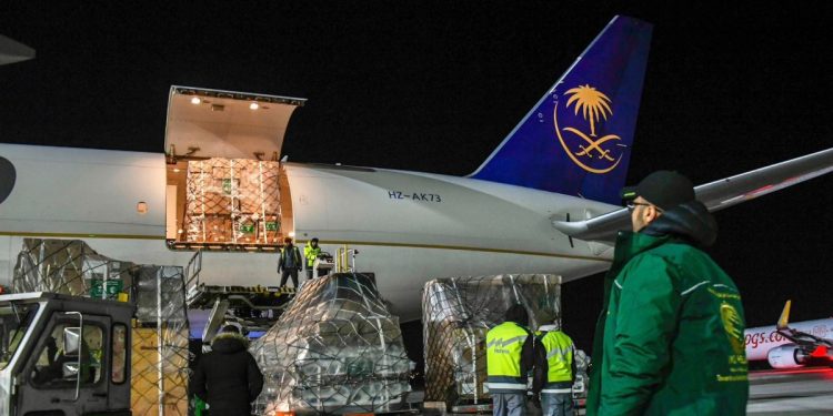 Suudi Arabistan’nın gönderdiği 7 uçak Türkiye’ye ulaştı