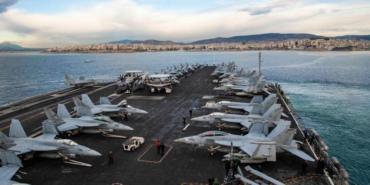 ABD uçak gemisi Yunanistan’da