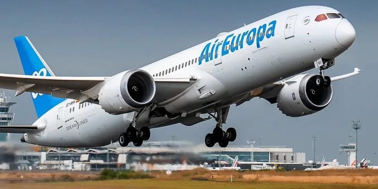 IAG, 1 milyar euro teklif ettiği ‘Air Europa’yı yarı fiyatına alıyor