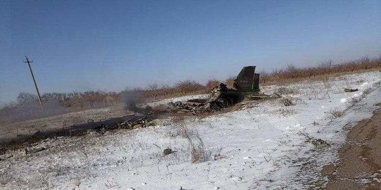 Rusya’nın Su-25 savaş uçağı düştü