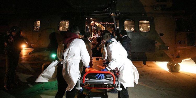 “Gökyüzünün kartalları” depremzede çocuklar için havalandı