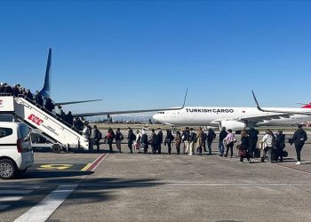 237 bin depremzede havayoluyla tahliye edildi