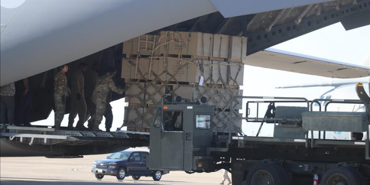 BAE, Türkiye’ye 106 uçakla 3 bin tondan fazla yardım malzemesi gönderdi