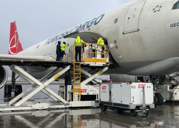 THY’den deprem bölgesine bugün 102 yardım ve kargo seferi