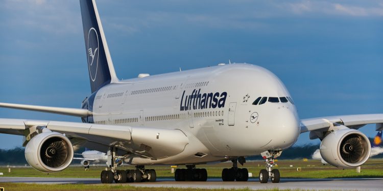 Lufthansa’nın A380’leri 3 yıl sonra uçuşlara geri dönüyor