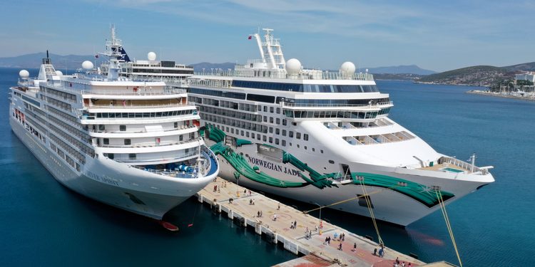 Kuşadası, deniz yoluyla 1 milyon turist ağırlamayı hedefliyor