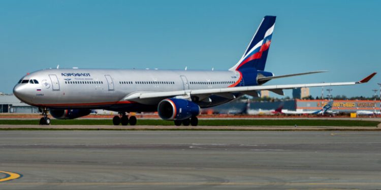 Rusya ilk kez İran’a onarım için uçak gönderdi!