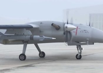 AKINCI’dan İHA-230 füzesi ile 140 kilometreden tam isabet!