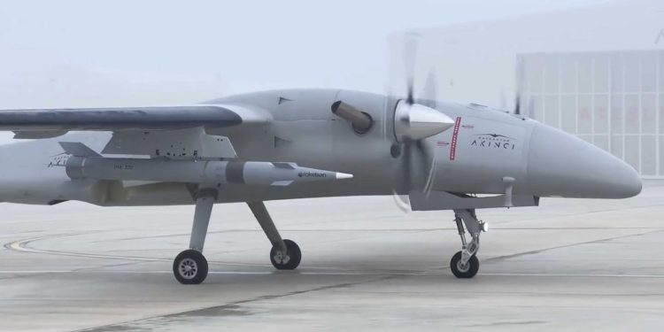 AKINCI’dan İHA-230 füzesi ile 140 kilometreden tam isabet!