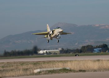 Hürjet ilk uçuşunu yaptı