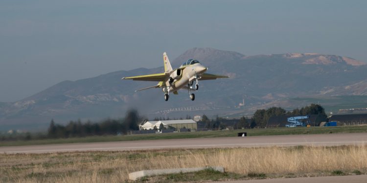 Hürjet ilk uçuşunu yaptı