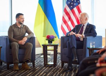 Zelenskiy, Biden’ın F-16 şartını kabul etti