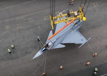 Brezilya 2 adet Gripen E savaş uçağı aldı