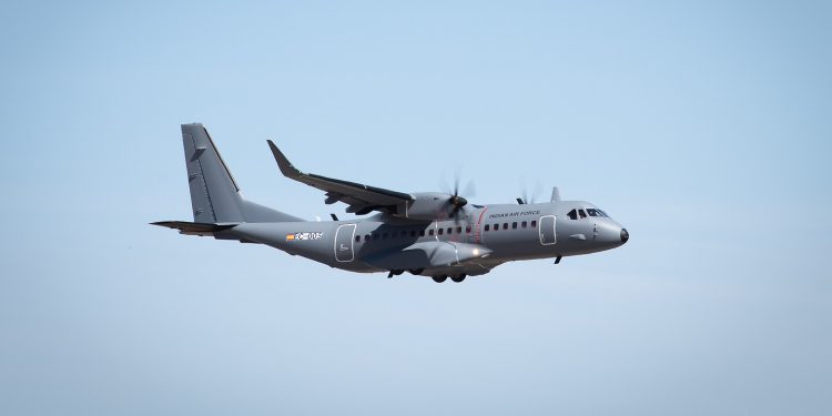 Hindistan için üretilen ilk C295 gökyüzü ile buluştu