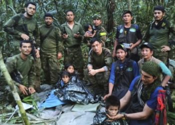 Düşen uçaktaki 4 çocuk 40 gün sonra ormanda bulundu